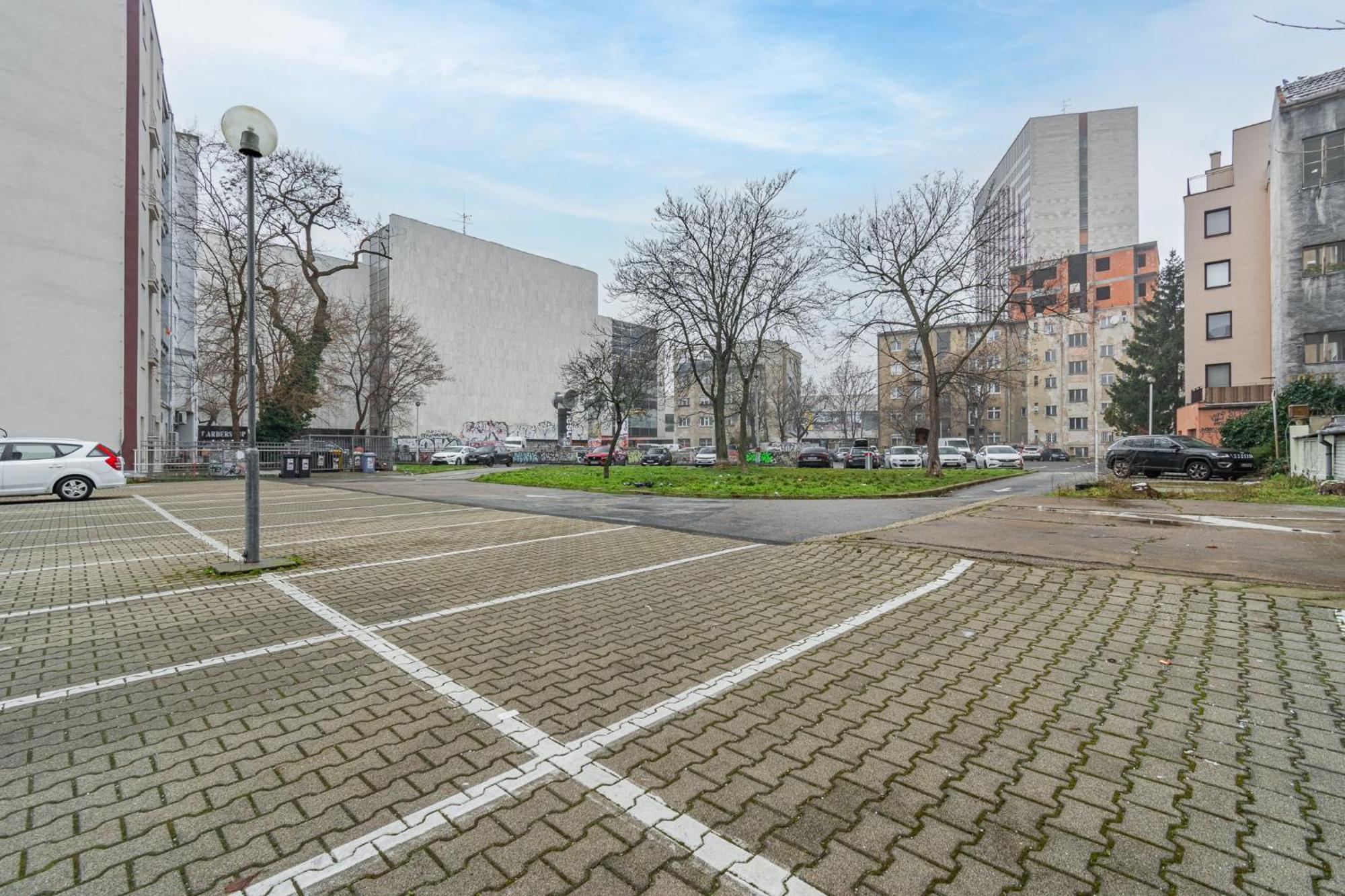 Natural-Style Apartment In The Centre Of Bratislava Bagian luar foto