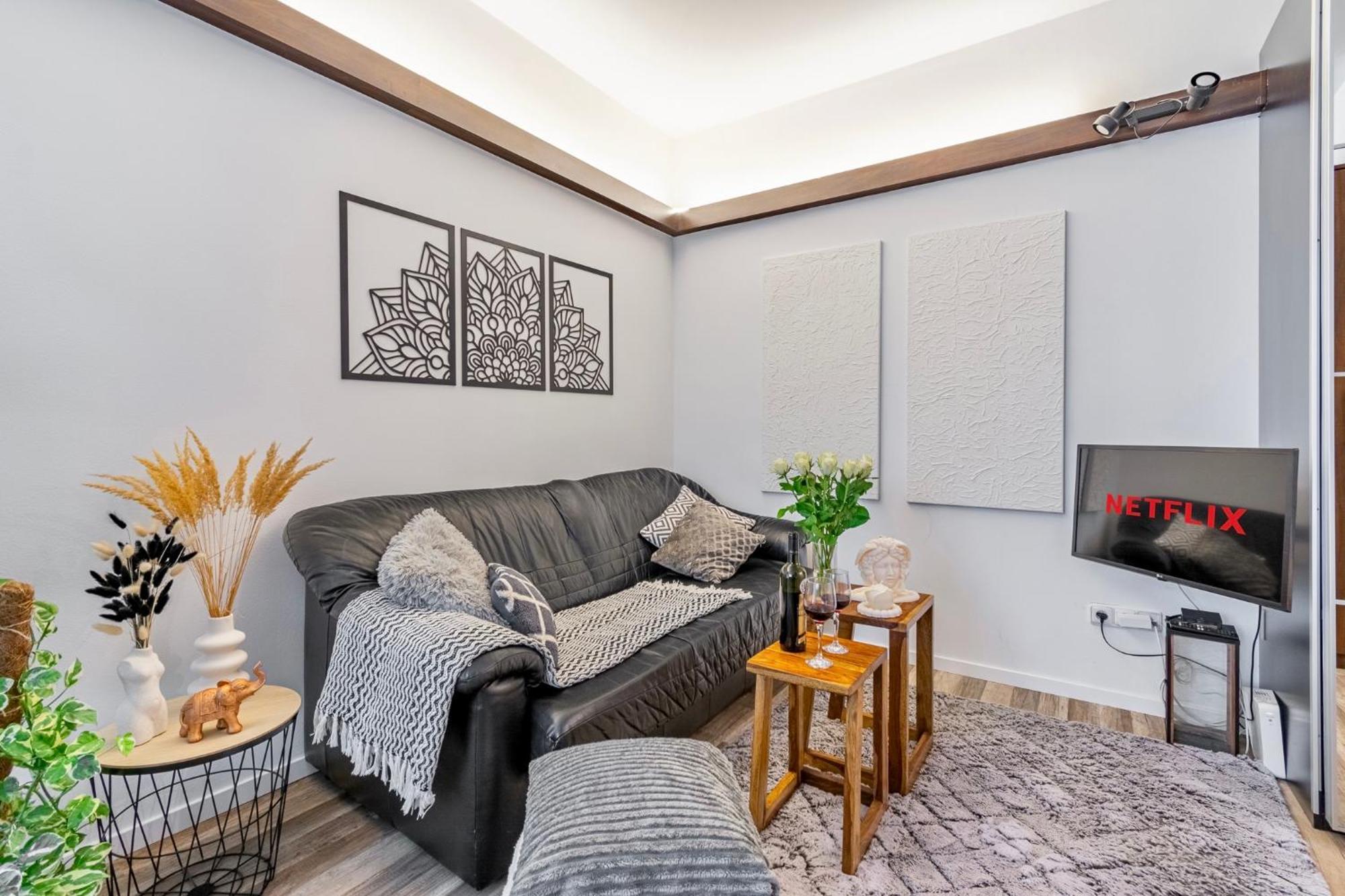Natural-Style Apartment In The Centre Of Bratislava Bagian luar foto