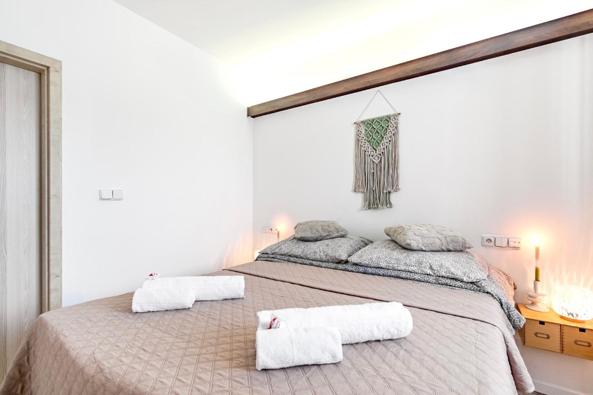 Natural-Style Apartment In The Centre Of Bratislava Bagian luar foto